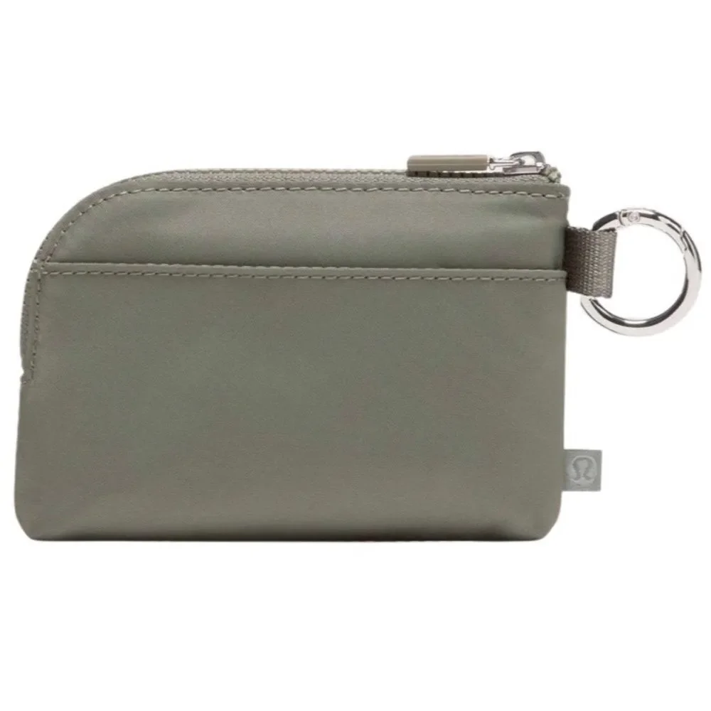 Lululemon Clippable Card Pouch Grey Sage / Light Ivory
